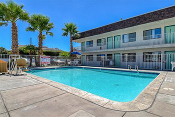 Фото Motel 6 Palmdale, Ca