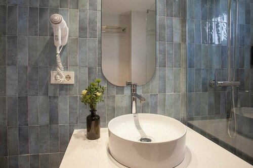 Внешний вид отеля Hotel Tora в Кальвии, фото 5