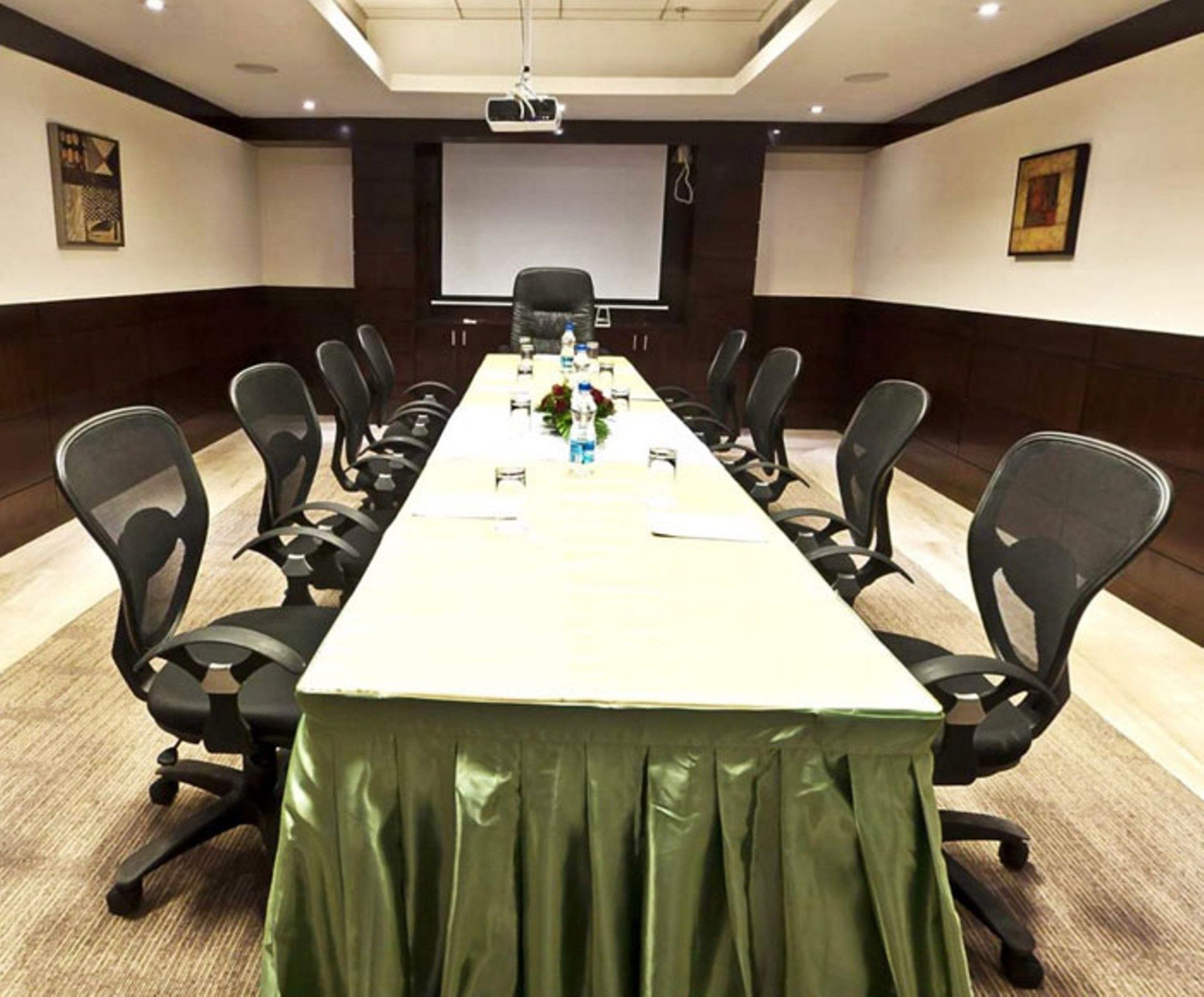 Фото Central Blue Stone