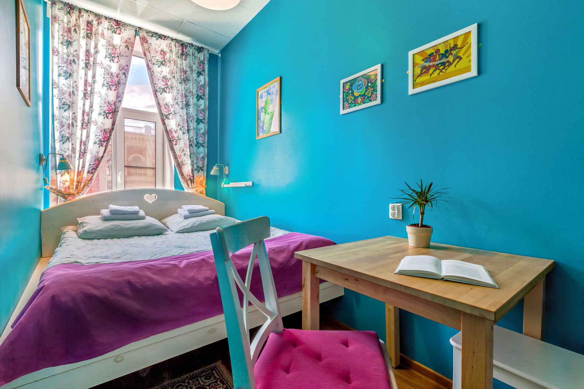 Фото Друзья на Восстания