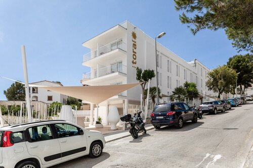 Гостиница Hotel Tora в Кальвии