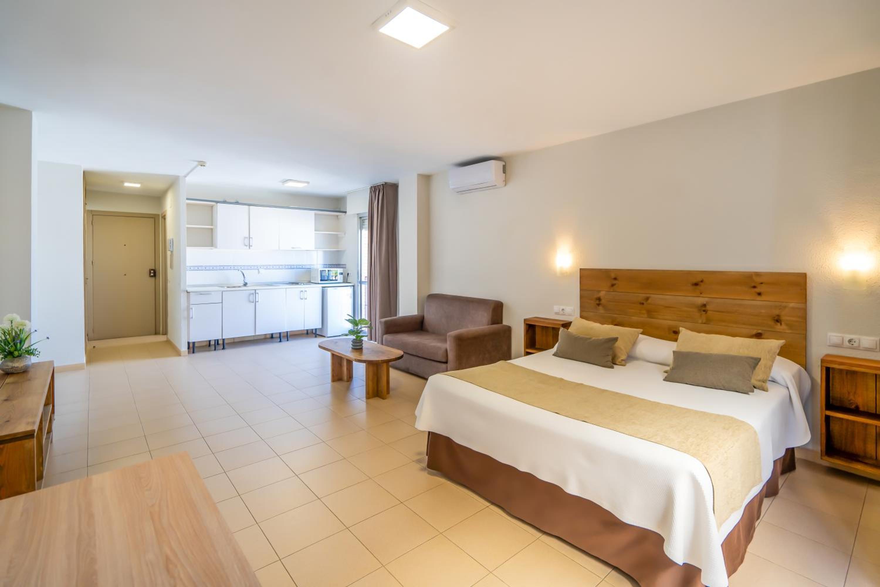 Фото Apartamentos Puerta del Sur