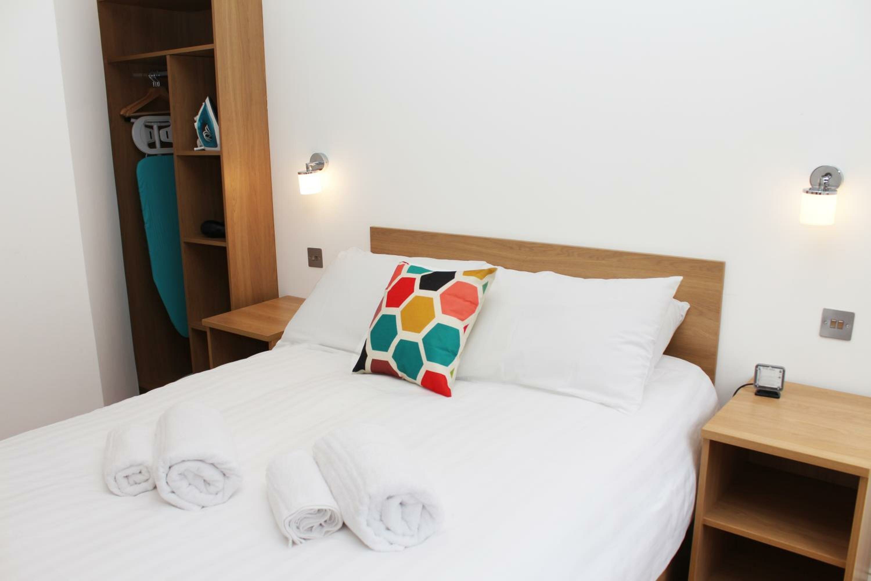 Фото Flexistay Leicester Gables Aparthotel