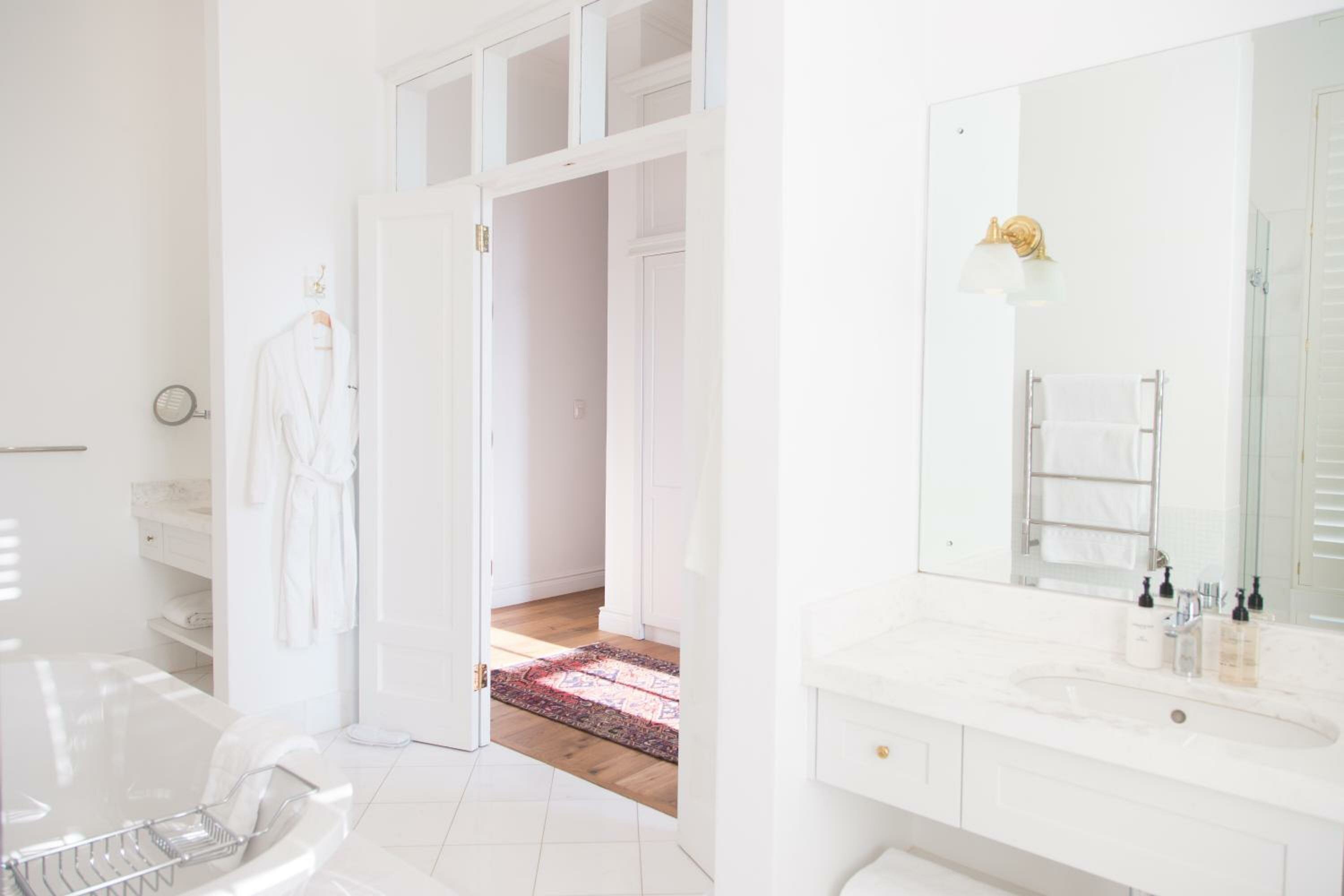 Фото Lily Pond House at Le Lude