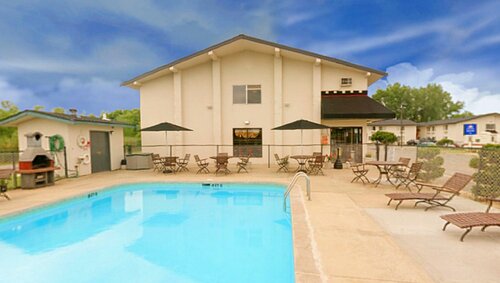 Гостиница Americas Best Value Inn Madison