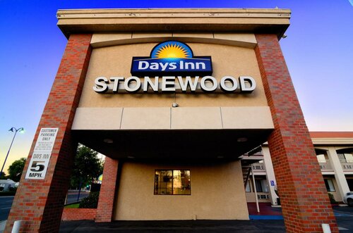 Гостиница Days Inn by Wyndham Downey в Дауни