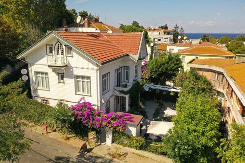 Гостиница Sergüzeşt Otel в Адаларе