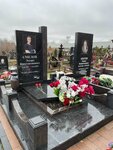 Цвет памяти (Mira Street, 37), production of tombstones