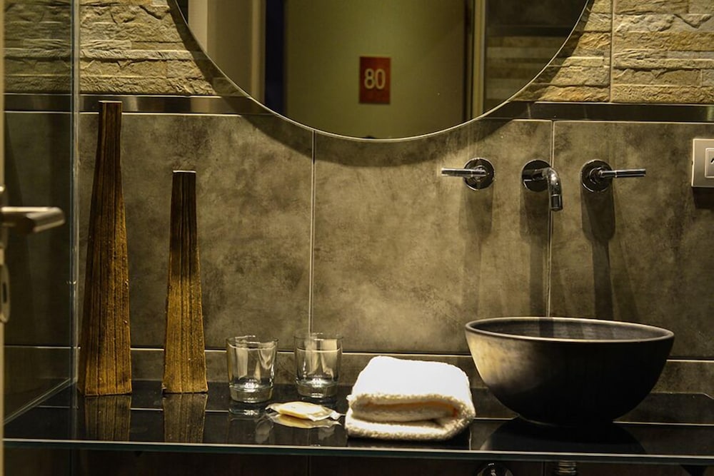 Фото Ambit Boulevard Hotel Boutique