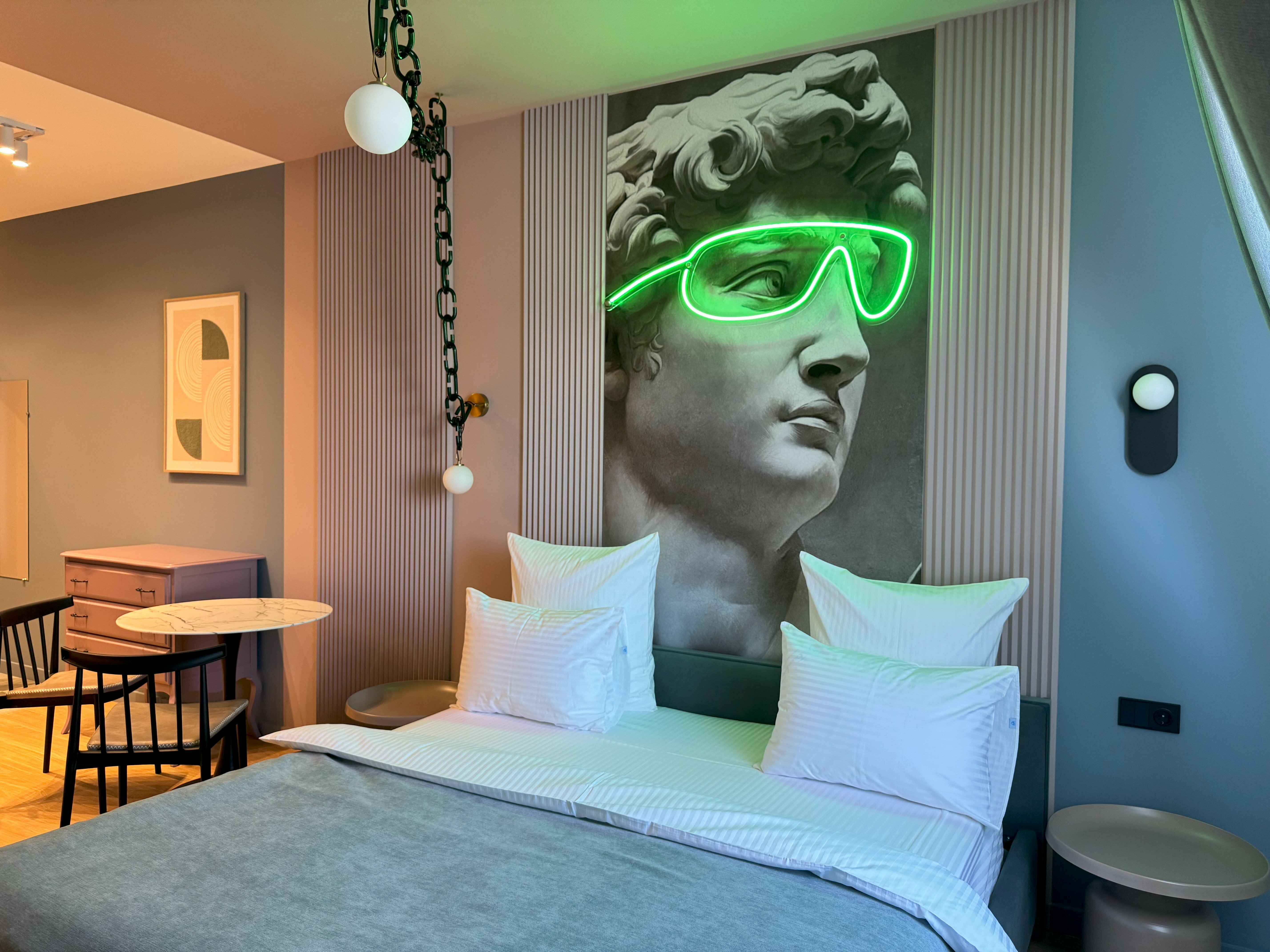 Фото отеля 2