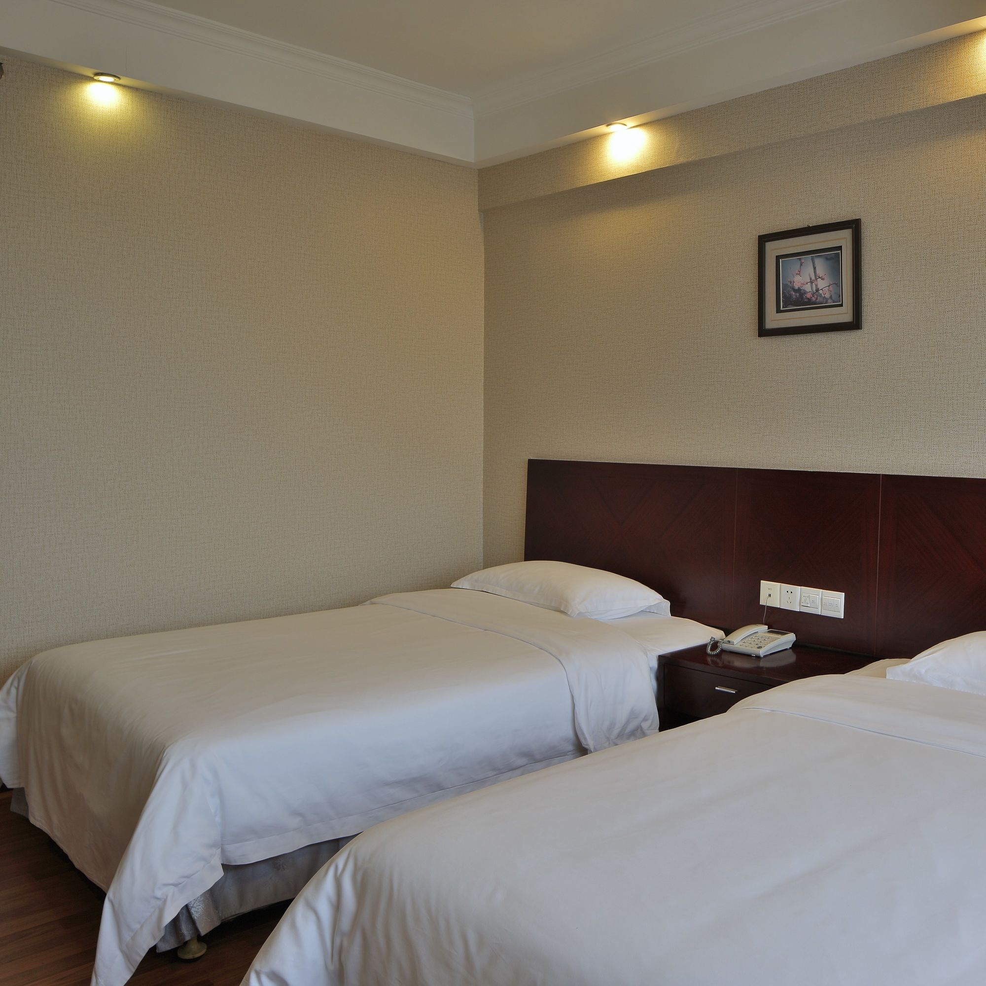 Фото Paco Hotel Guangzhou Jiangtai Road Metro Branch