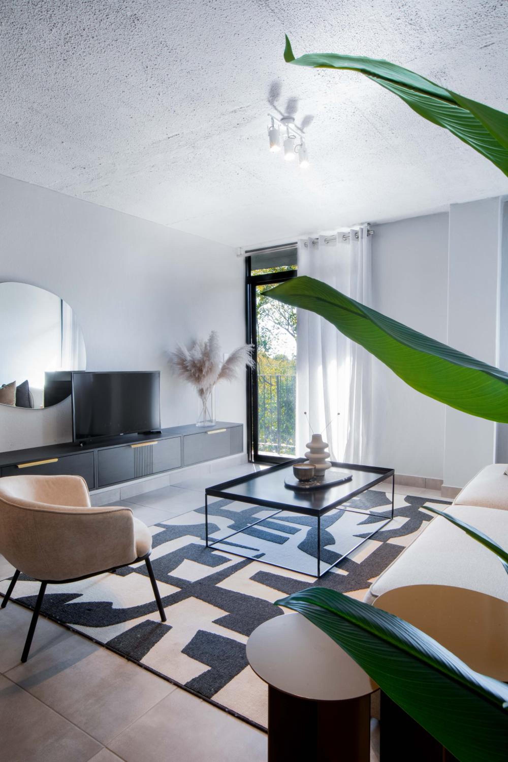 Фото Circa Aparthotel by Totalstay