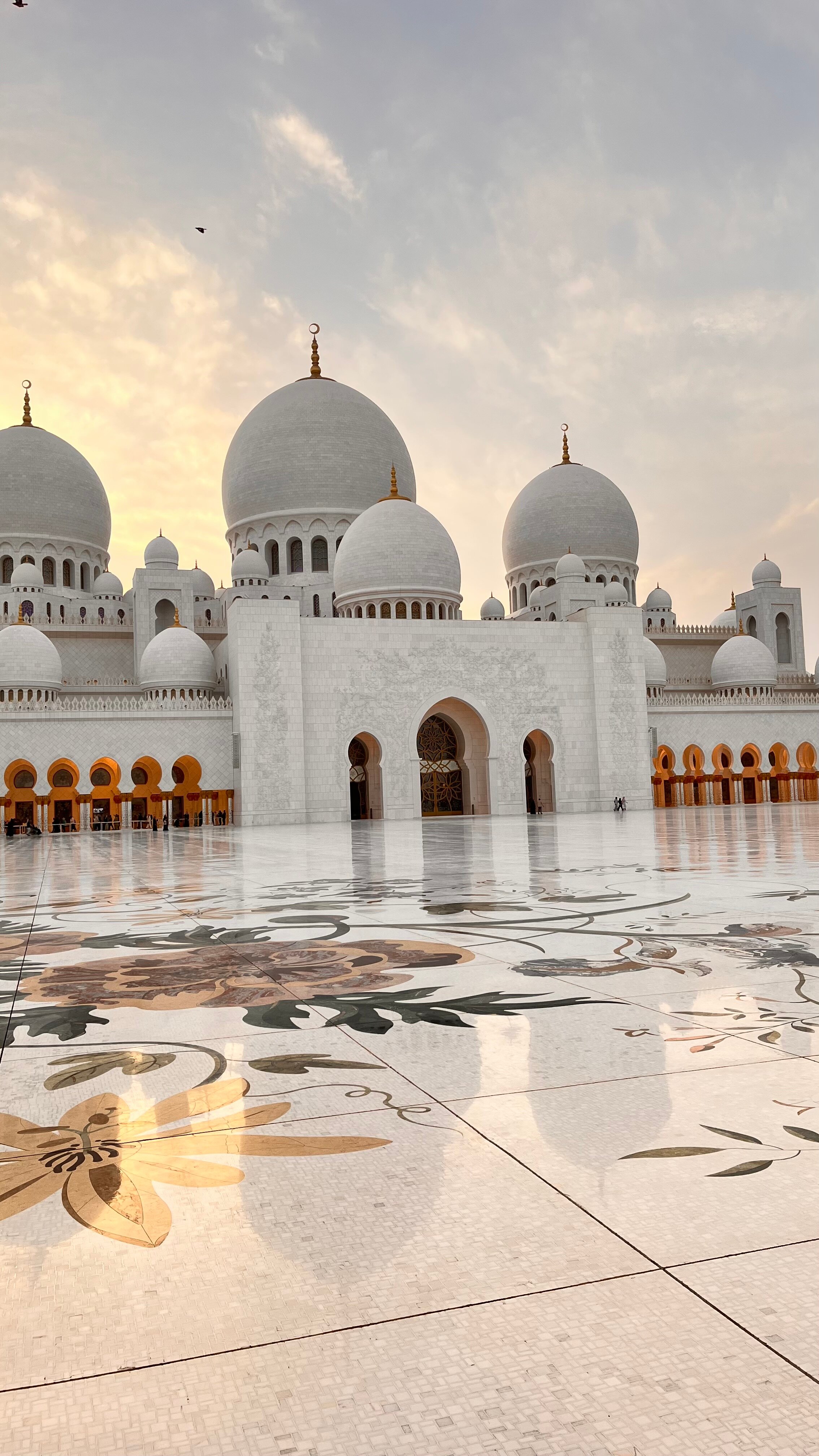 Фото The Ritz Carlton Abu Dhabi Grand Canal