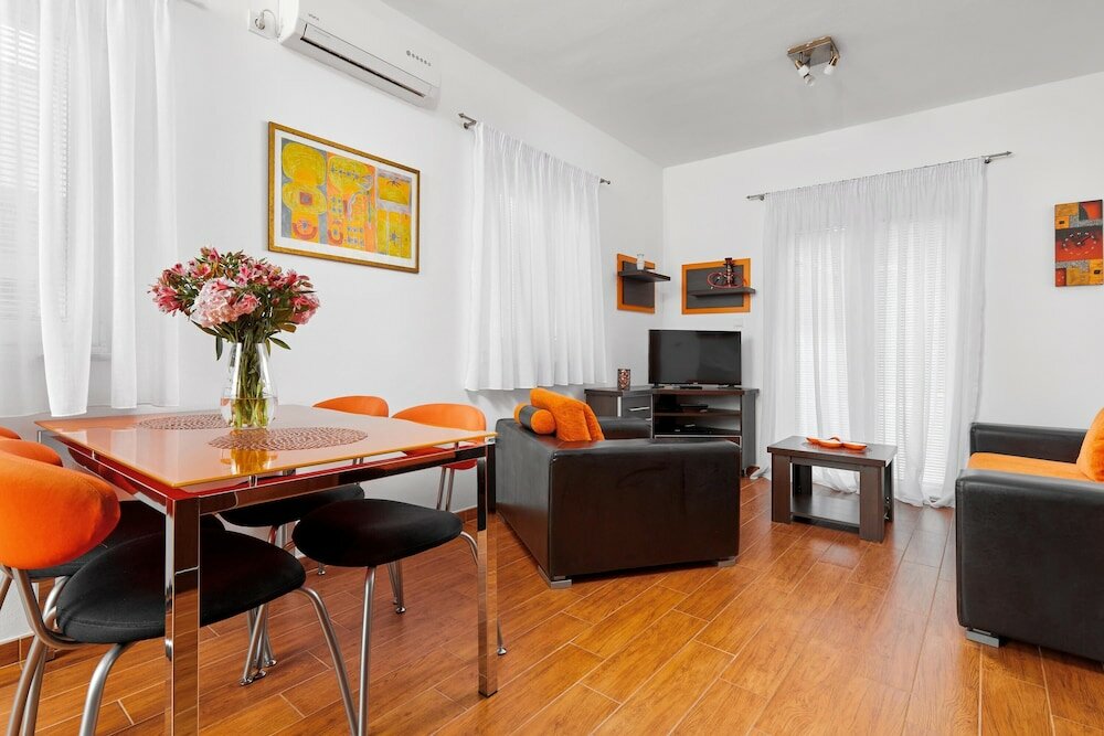 Фото Апартаменты 42' North