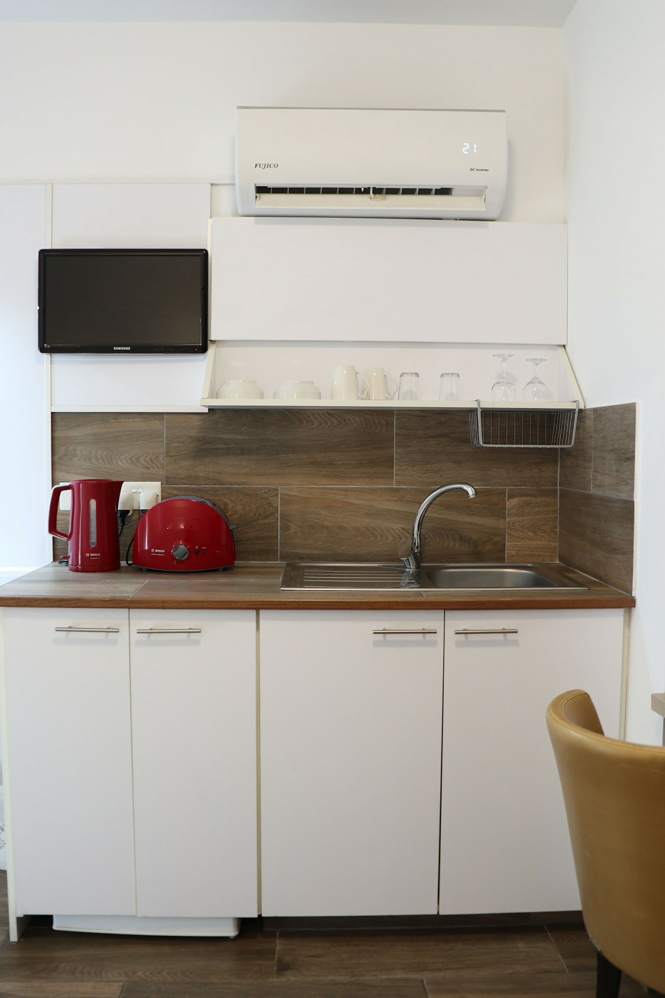 Фото Layiotis Hotel Apartments