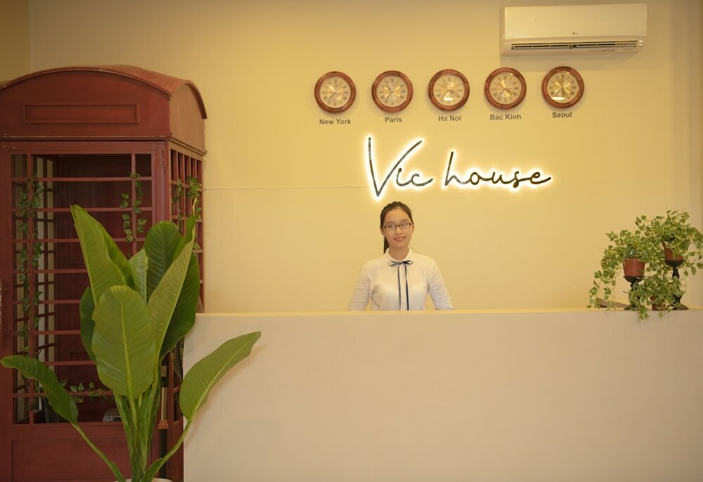 Фото Vic House Hotel