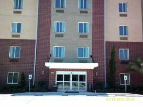 Фото Candlewood Suites Cut Off, an Ihg Hotel