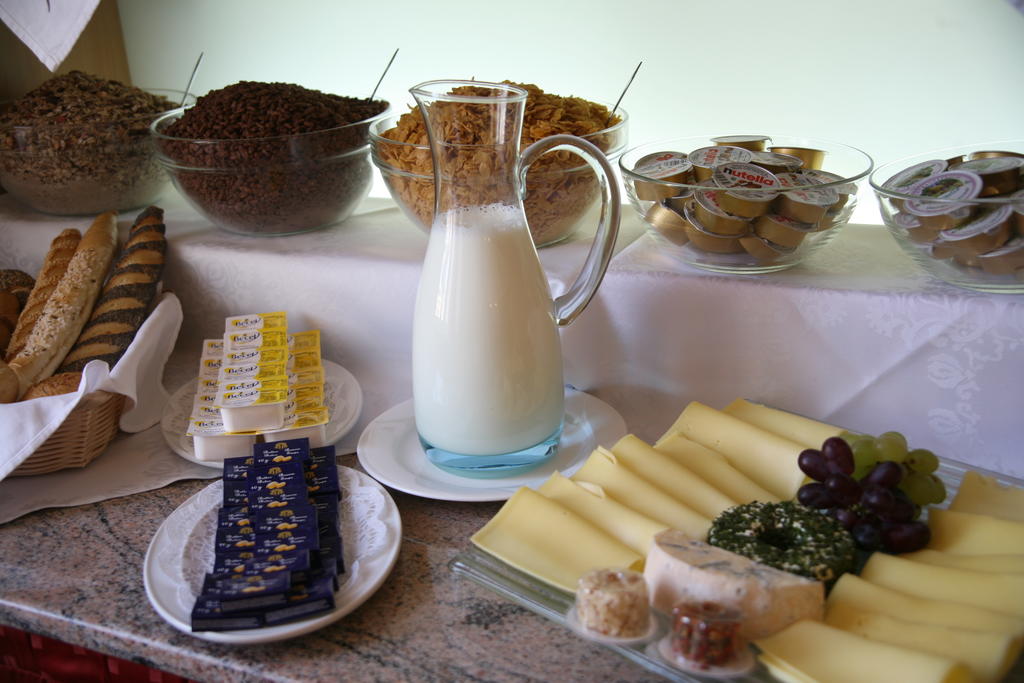 Фото Hotel Corvinus