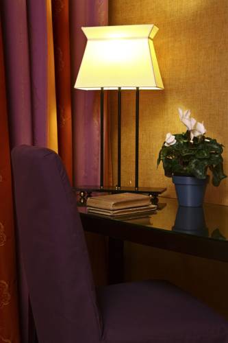 Фото Hotel de La Jatte