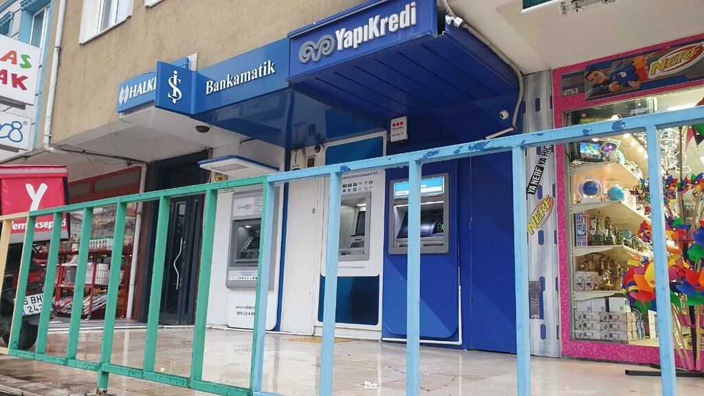 ATM Halkbank, Istanbul, photo