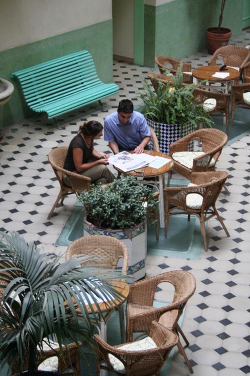 Фото Peninsular Hotel