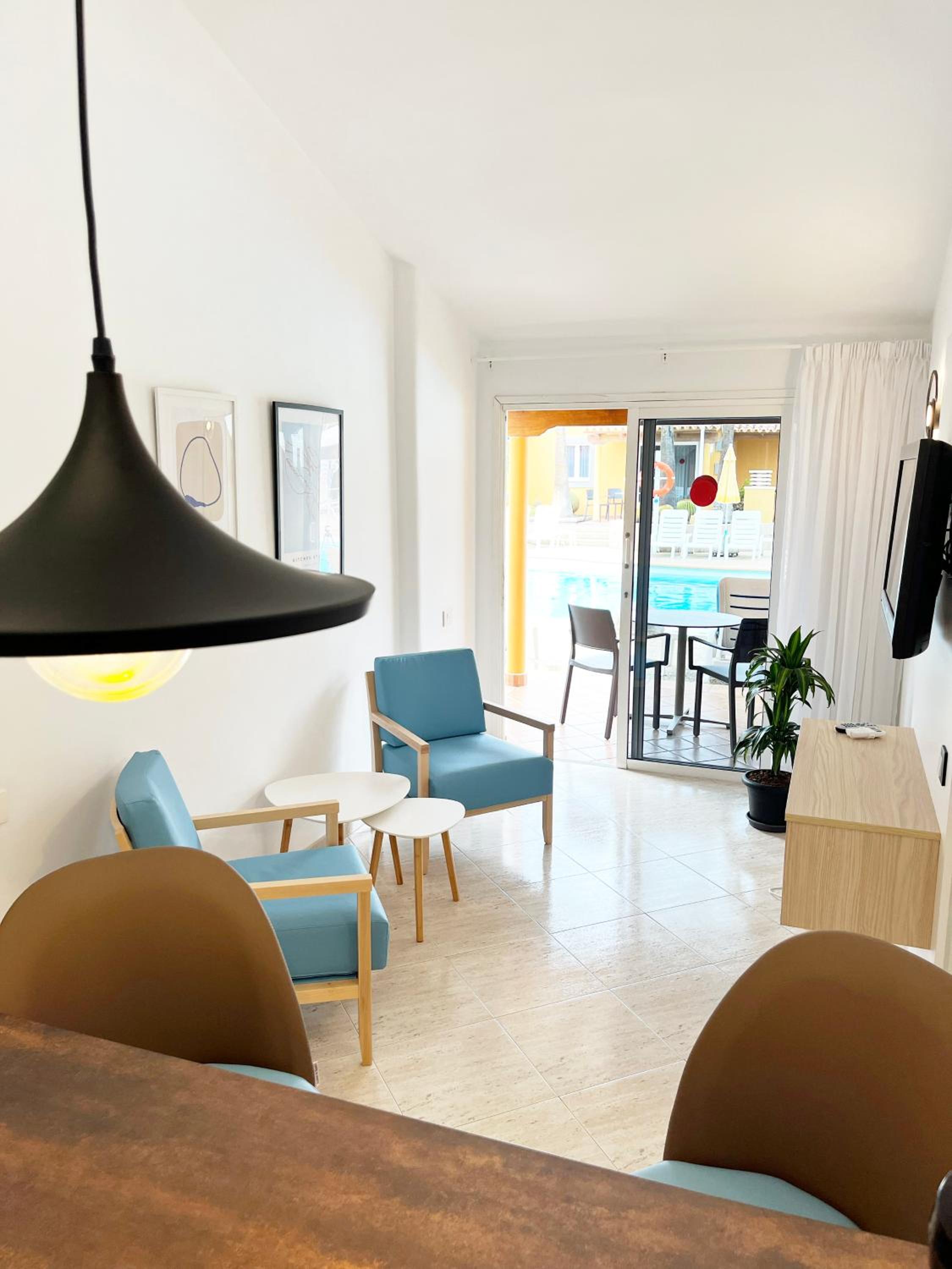 Фото Bungalows Los Almendros - Gay Exclusive