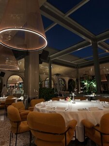 Sakhalin Dubai (S05, 2A Street, Jumeirah 1, Jumeirah, Dubai), restaurant