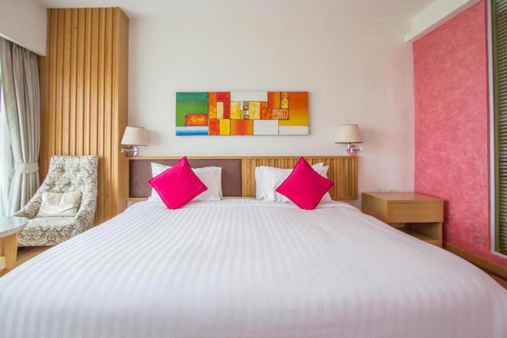 Фото Mamaison hotel