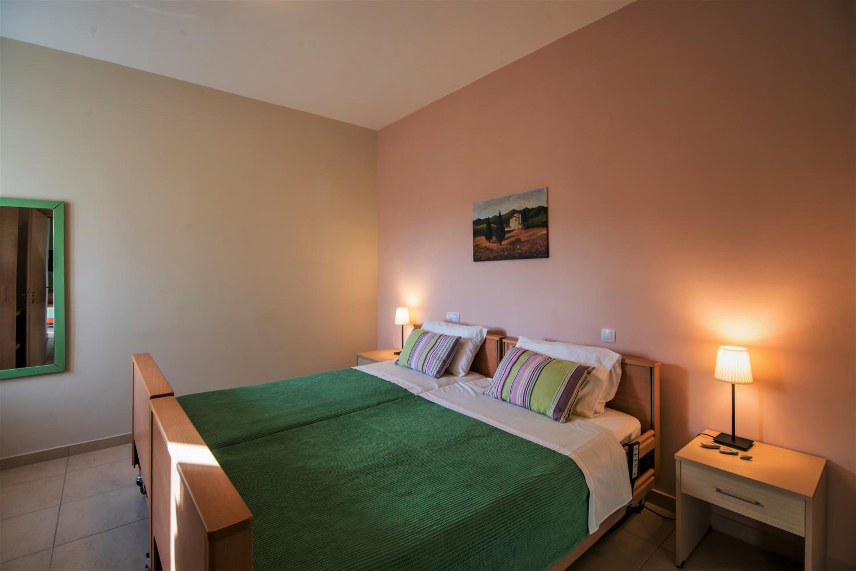 Фото Αksos Suites Accessible Accommodation