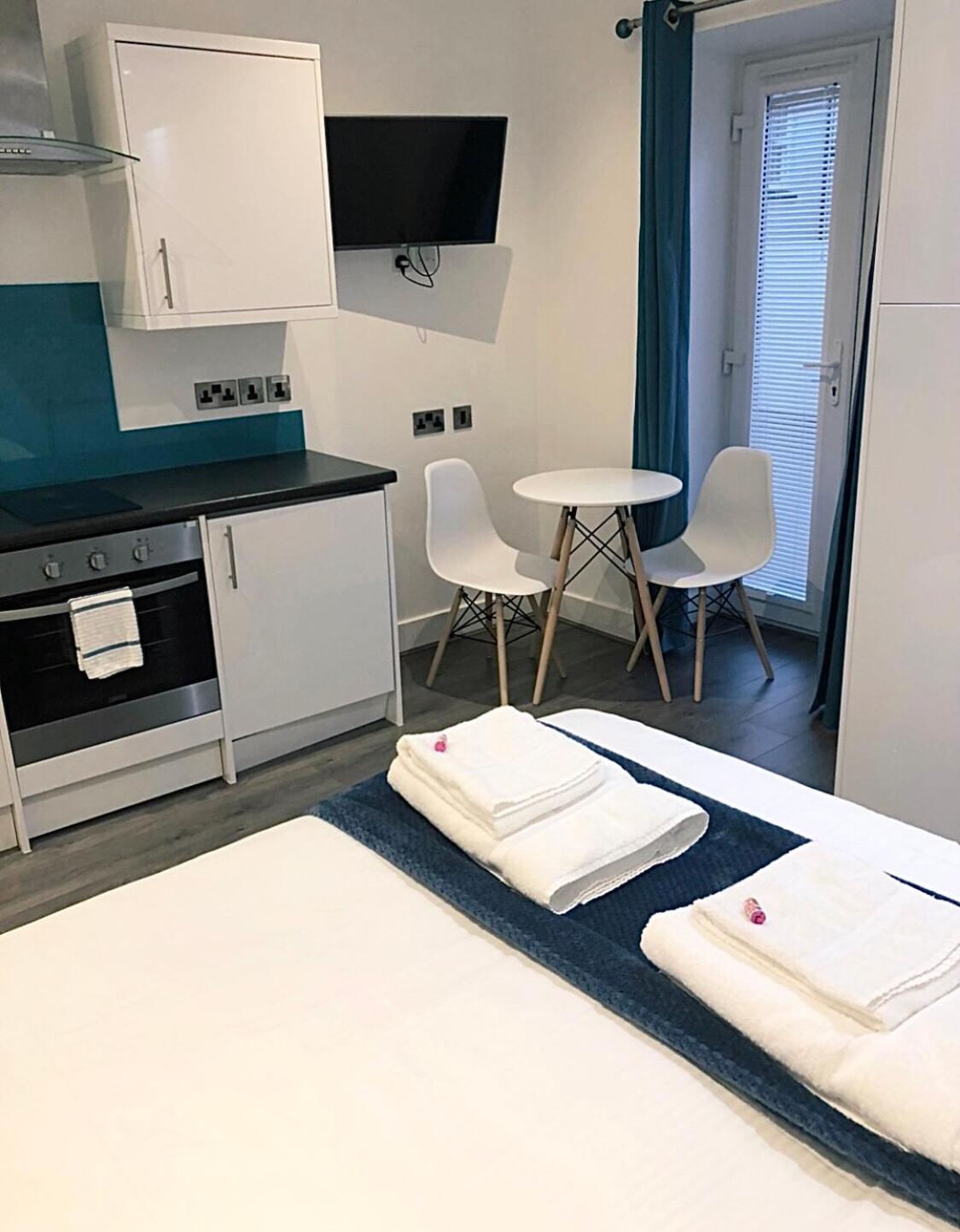 Фото Fox House, Studio Apartments