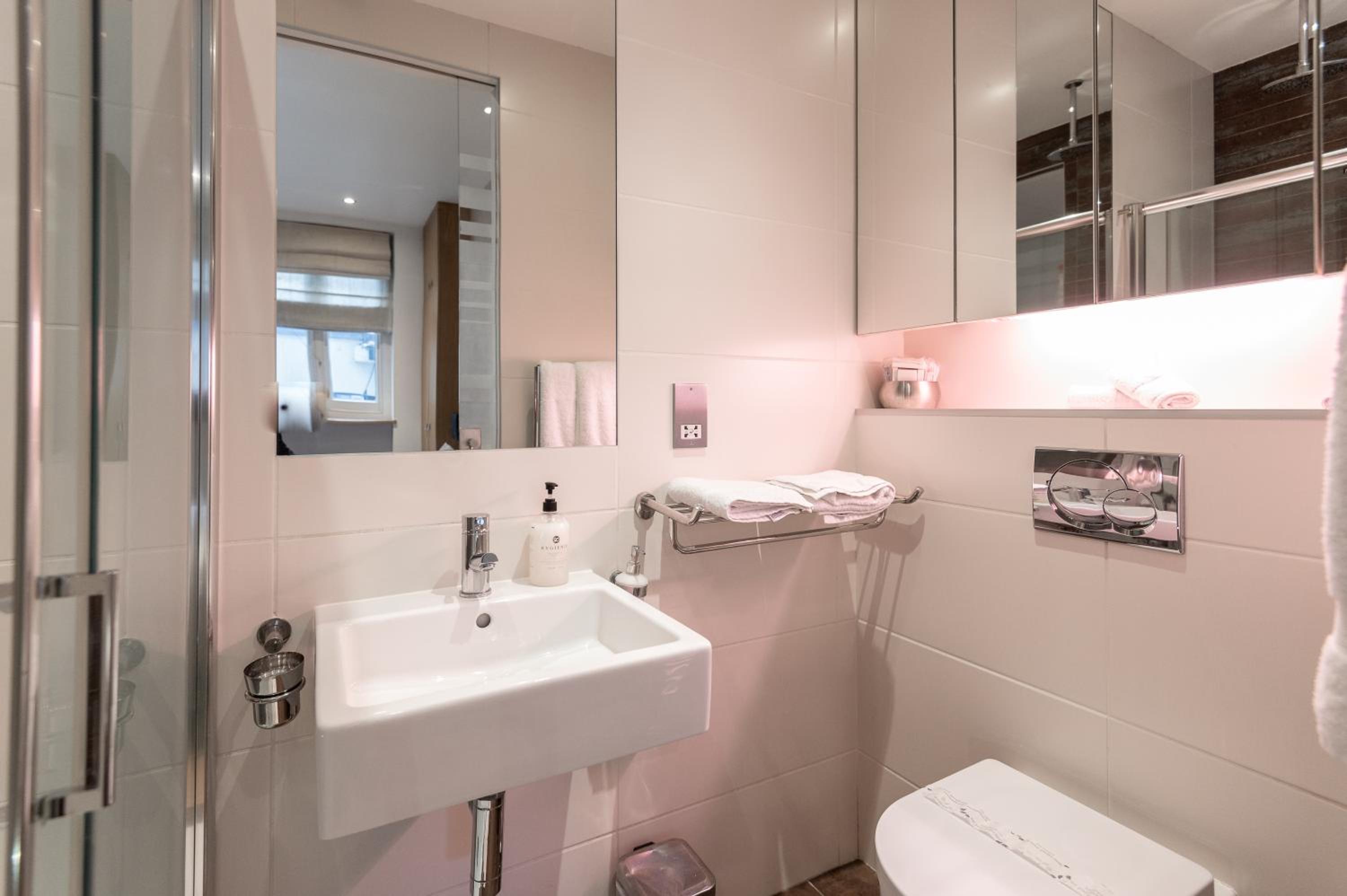 Фото Space Apart Hotel