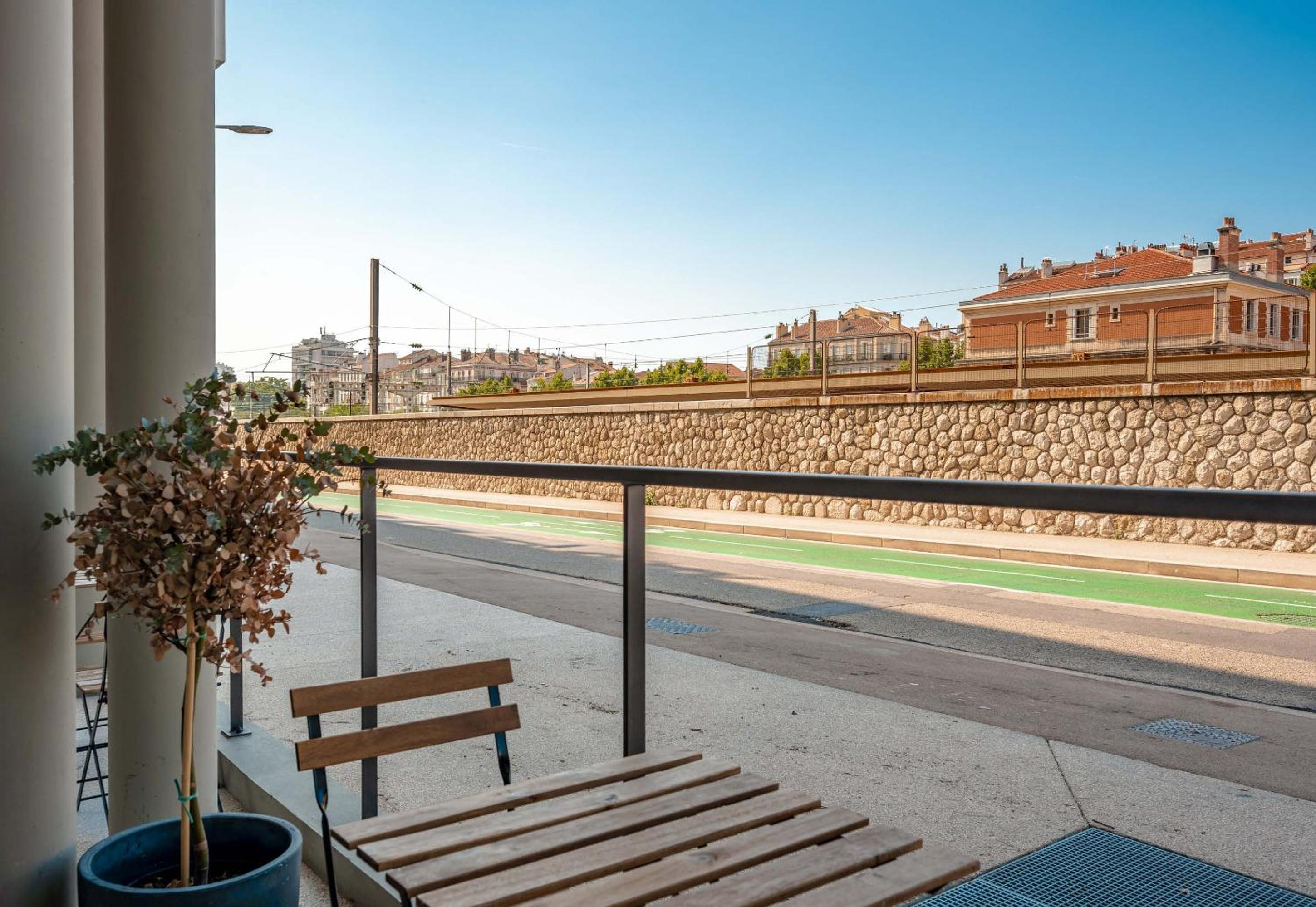 Фото B&b Hotel Toulon Centre Gare