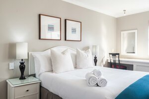 Гостиница The Bantry Aparthotel by Totalstay