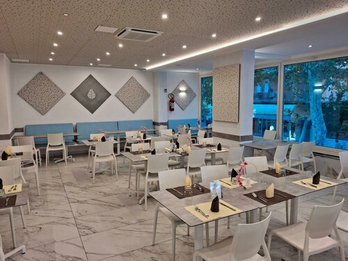 Гостиница Caravel Park Hotel в Римини