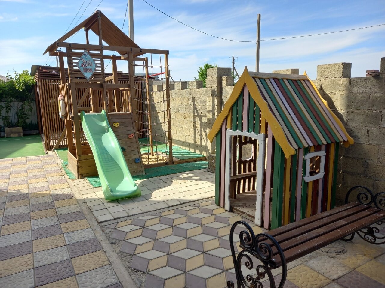 Фото отеля 2