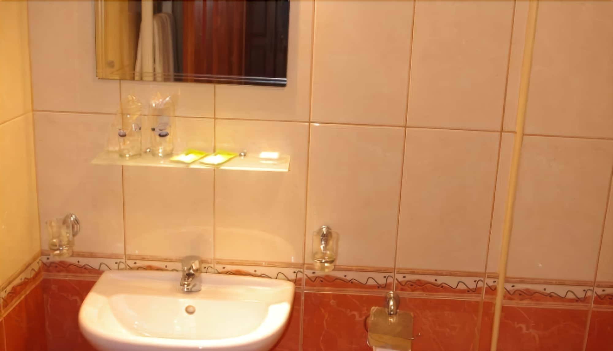 Фото Hotel Izvora