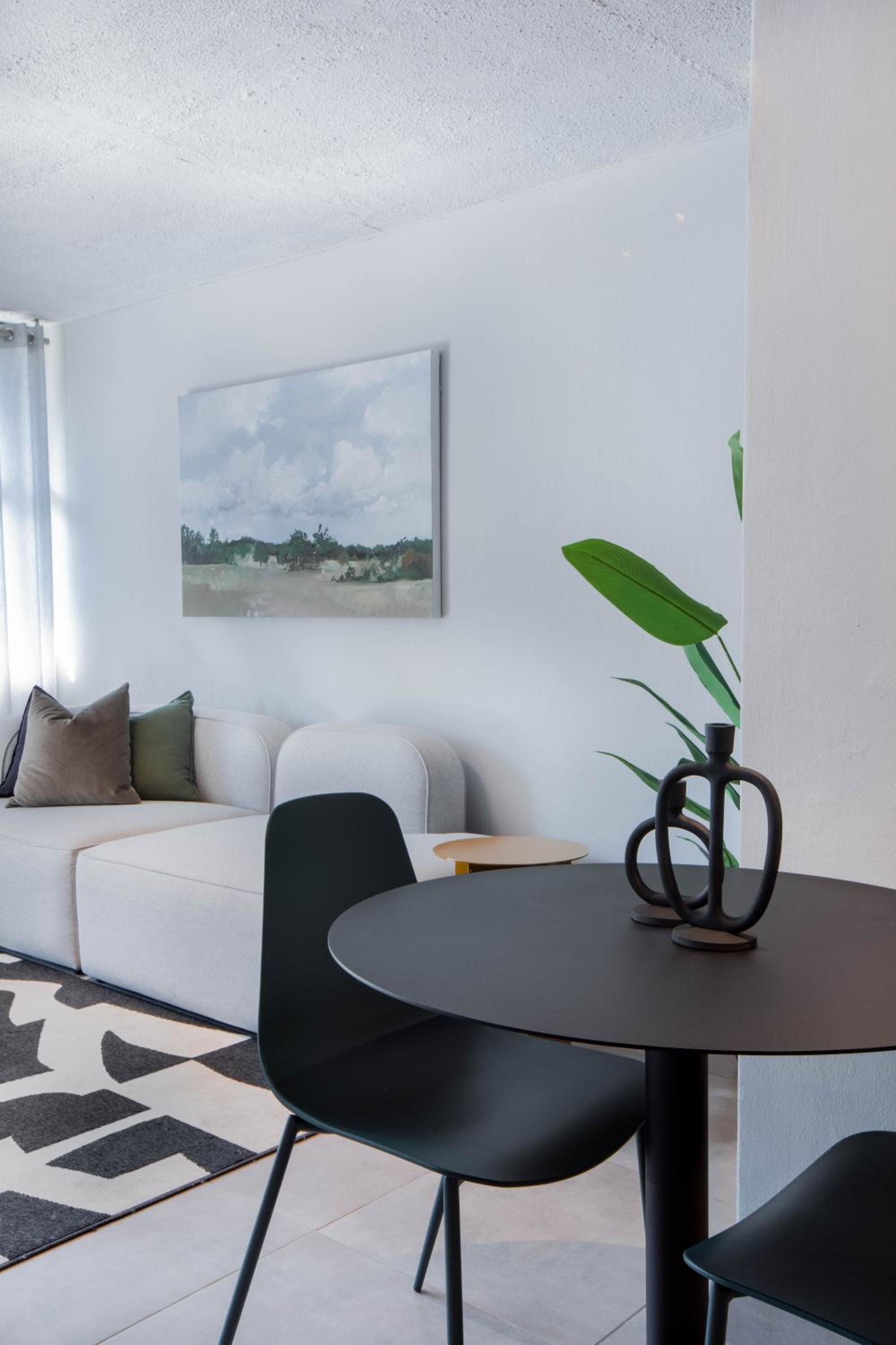 Фото Circa Aparthotel by Totalstay