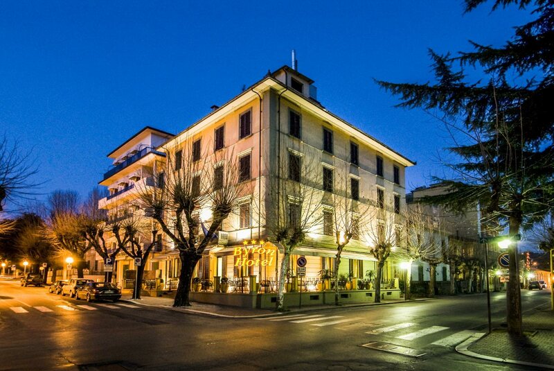 Гостиница Hotel Byron в Монтекатини-Терме