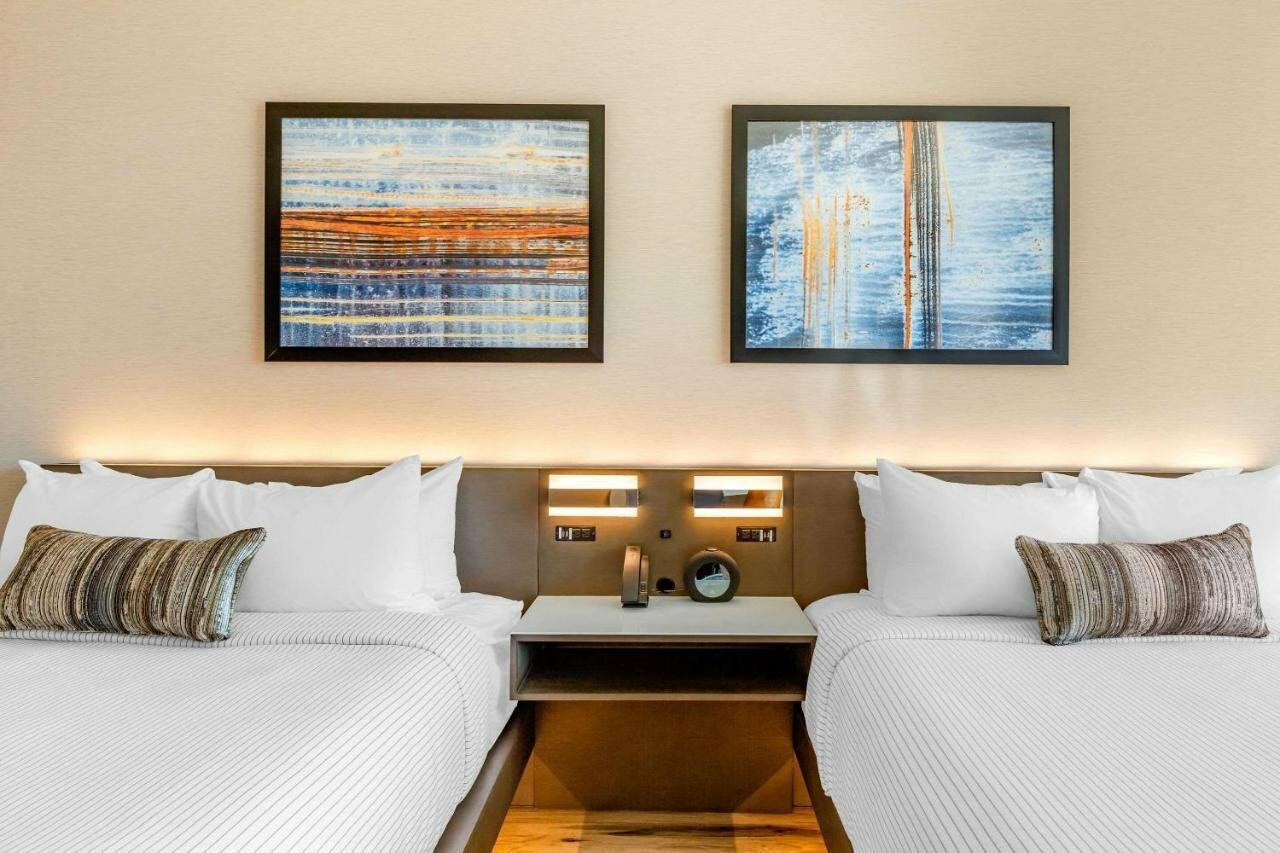 Фото Cambria Hotel New Haven University Area