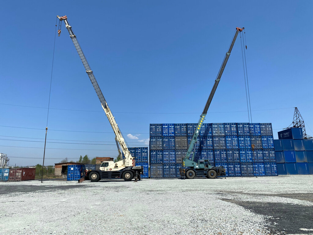 Container terminal Terminal-B, Artem, photo