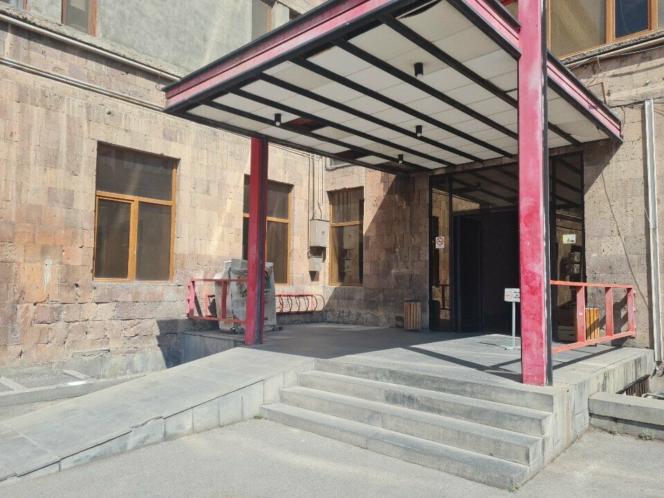 Parcel automat Onex, Yerevan, photo