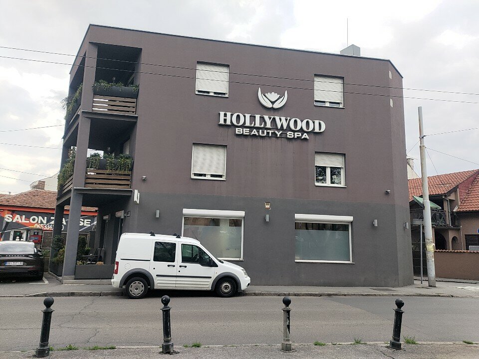 Hollywood Beauty Line
