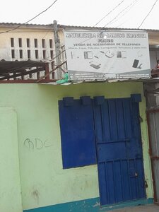 Matulekila (Luanda, Rua de Buco-Zau), items for mobile phones