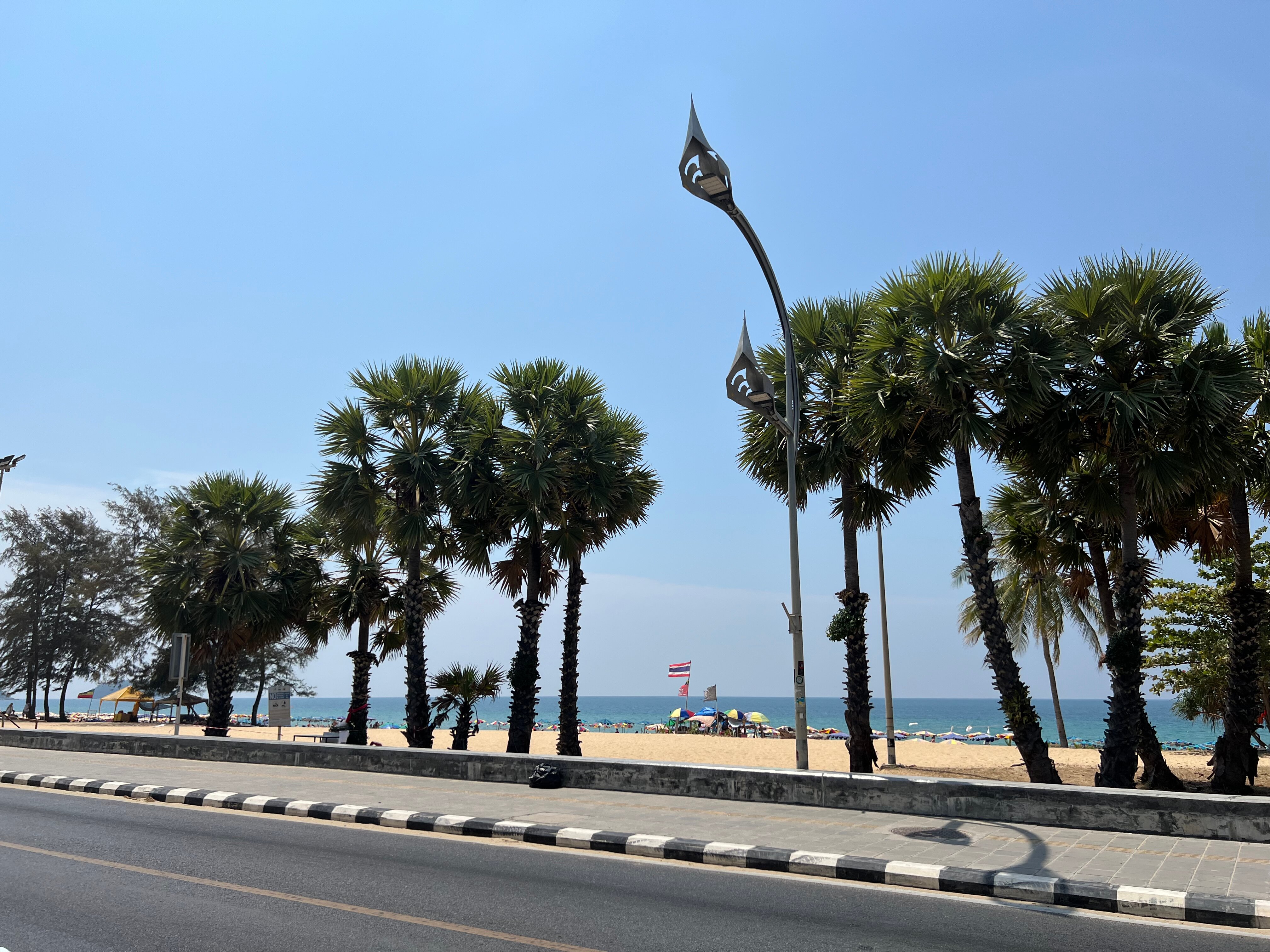 Фото The Old Phuket Karon Beach Resort