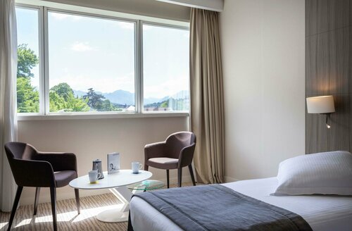 Гостиница Golden Tulip Aix les Bains в Экс-ле-Бене