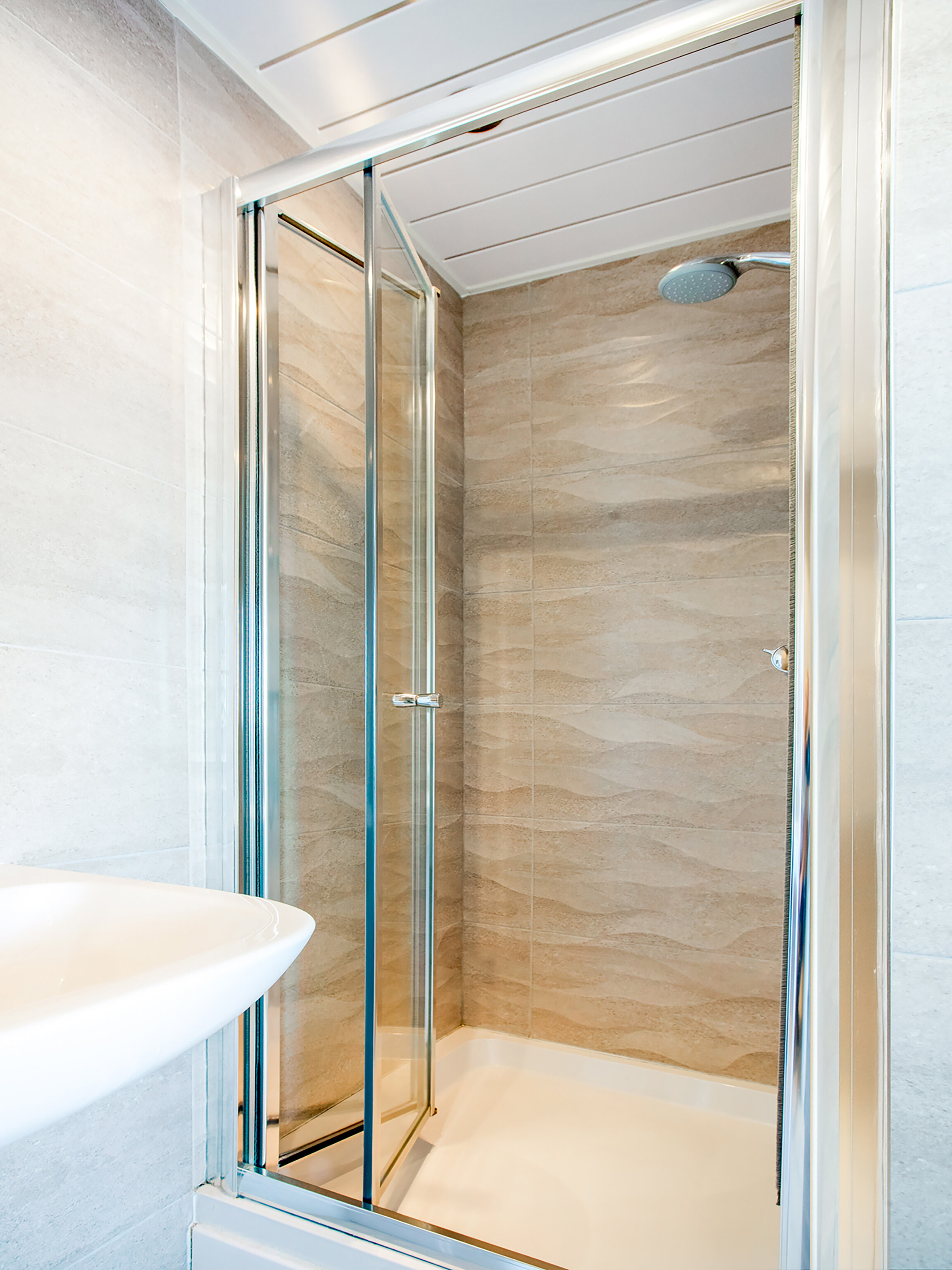 Фото Oyo Dene Hotel