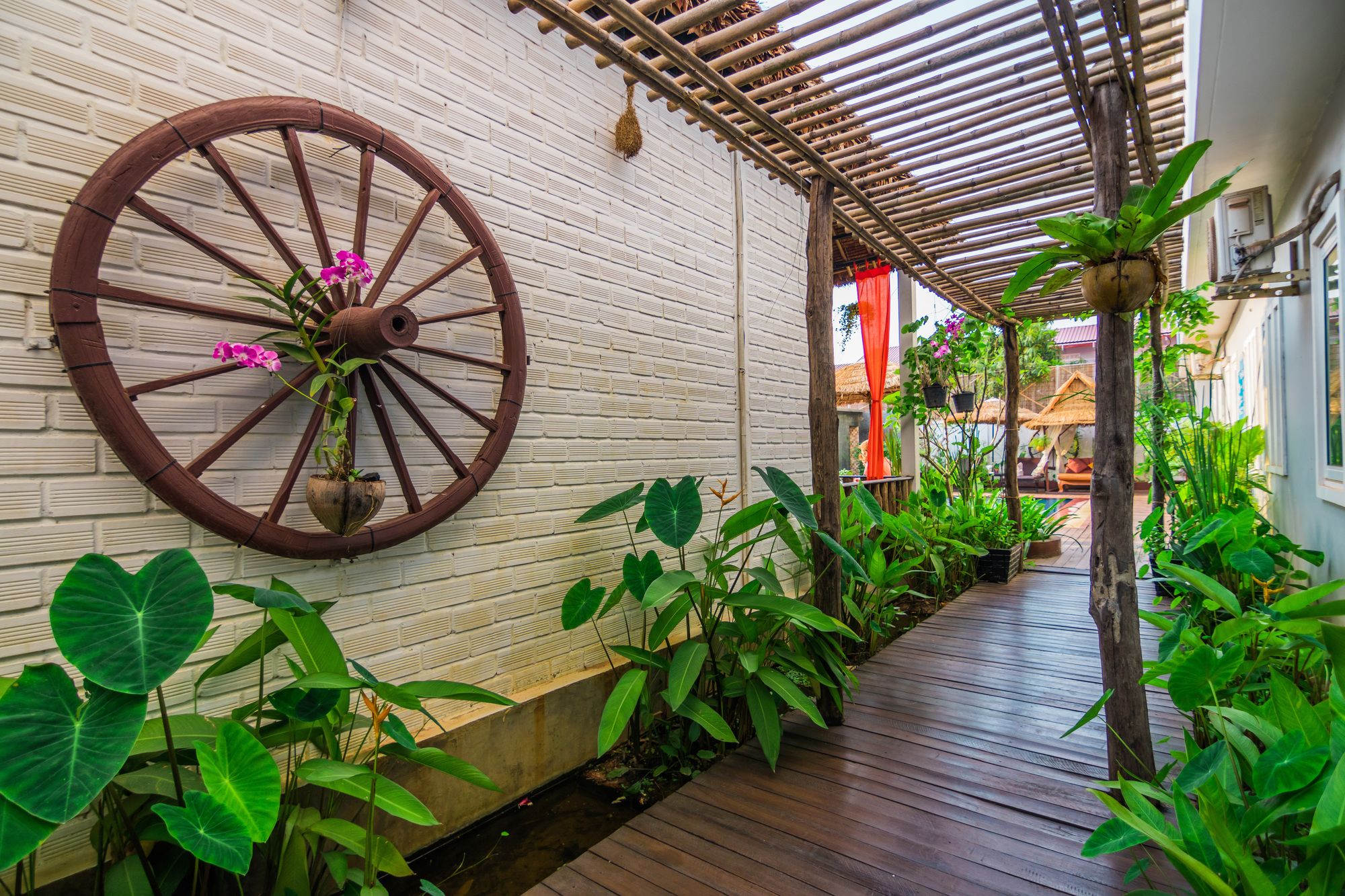 Фото отеля 2