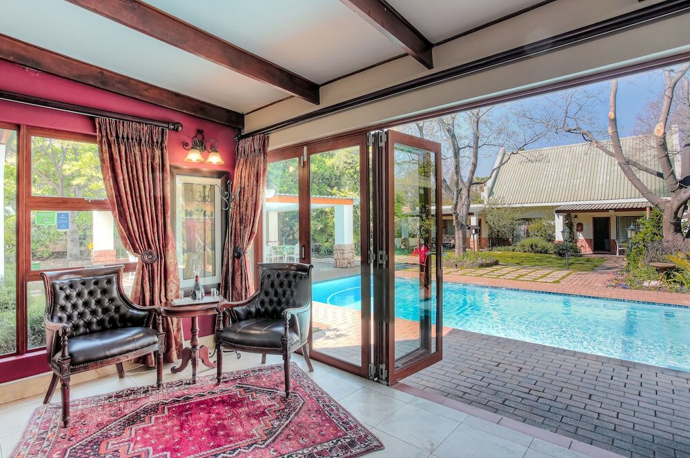 Фото Sunninghill Guest Lodge