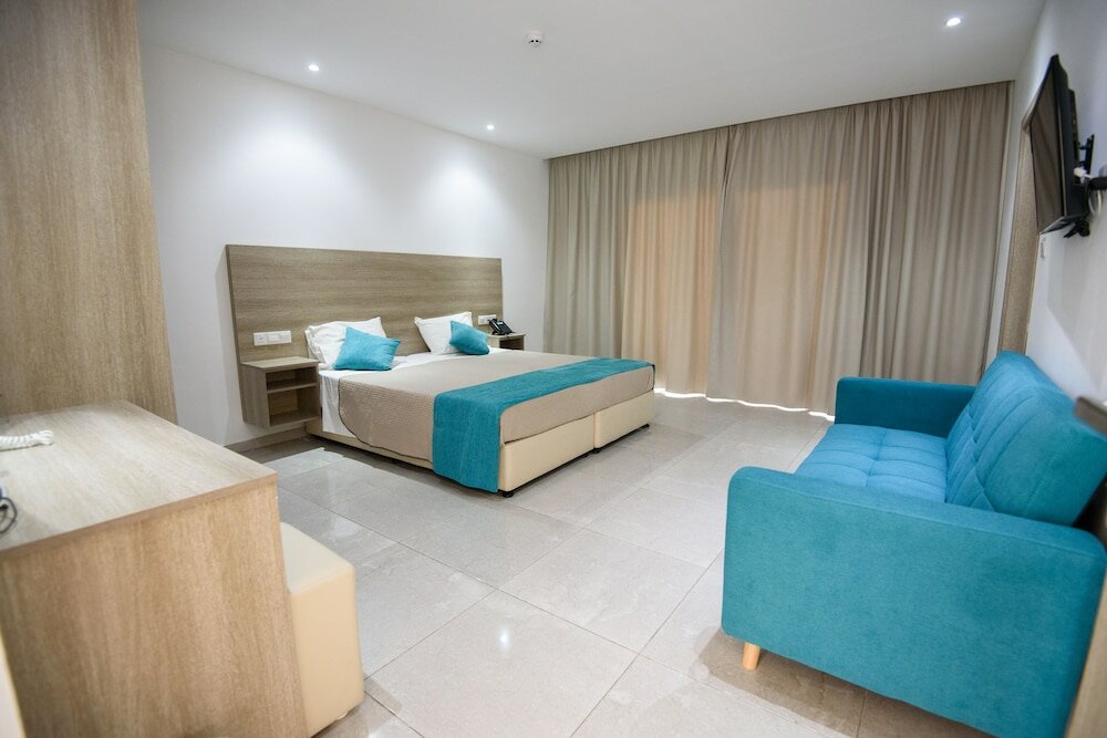 Фото Ia Annex Hotel