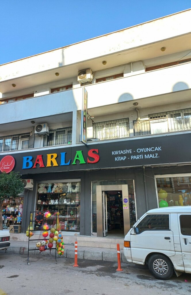 Stationery store Barlas Bookstore and Stationery, Izmir, photo